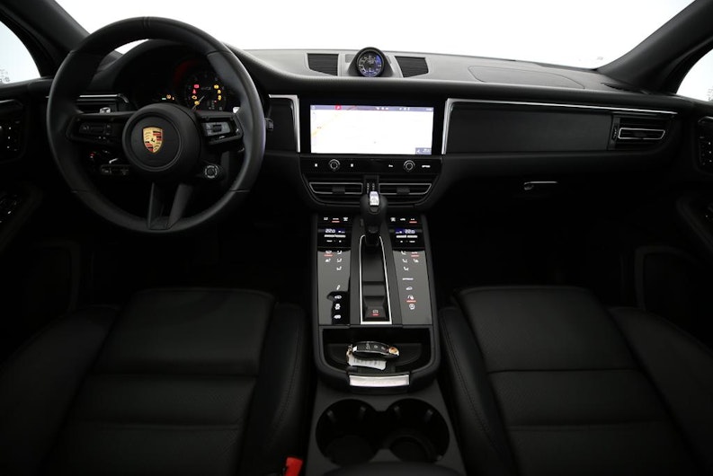 Vehicle image PORSCHE MACAN