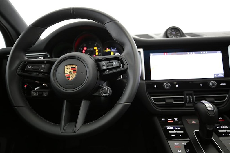 Vehicle image PORSCHE MACAN