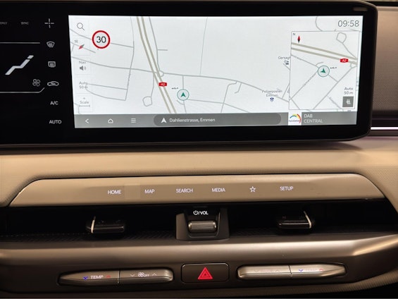 Vehicle image 8 Vehicle image 8