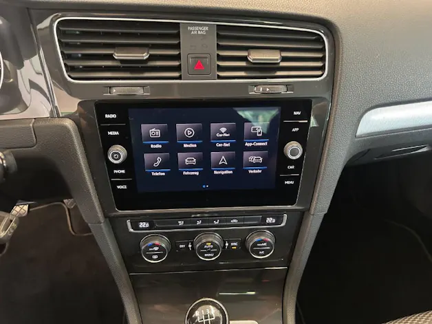 VW Golf VII 1.0 TSI Trendline