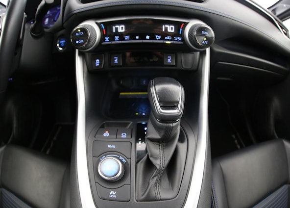 Vehicle image 8 Vehicle image 8