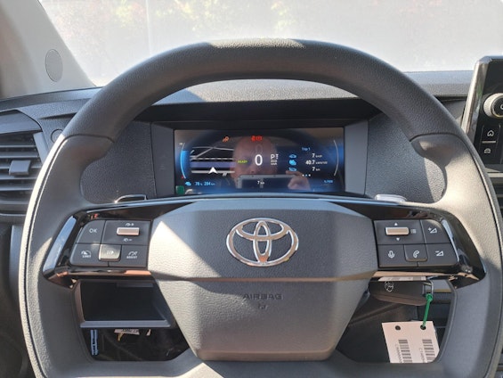 Vehicle image 8 Vehicle image 8