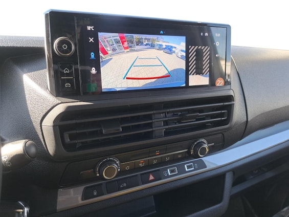 Vehicle image 9 Vehicle image 9