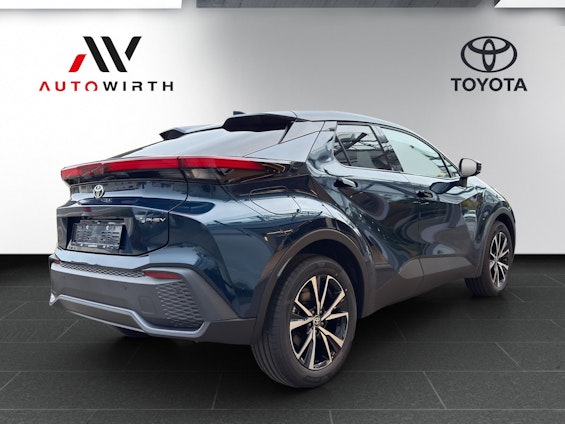 Vehicle image 4 Vehicle image 4