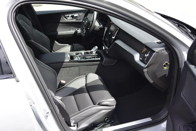 Volvo V60 2.0 T6 TE Plus Dark eAWD