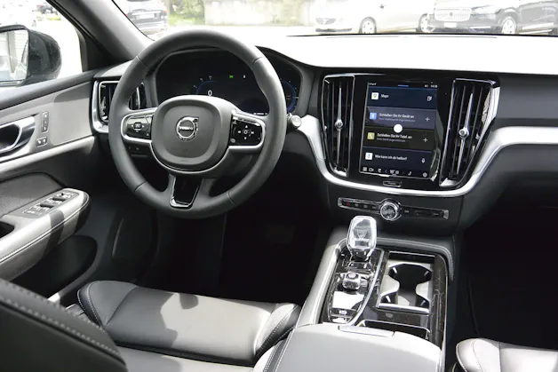 Volvo V60 2.0 T6 TE Plus Dark eAWD