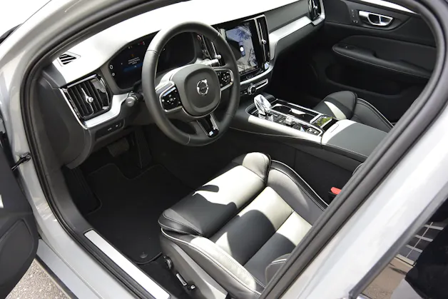 Volvo V60 2.0 T6 TE Plus Dark eAWD