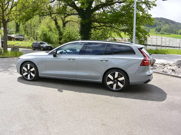 Volvo V60 2.0 T6 TE Plus Dark eAWD