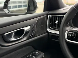 Volvo V60 2.0 B5 Ultimate Dark AWD