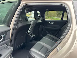 Volvo V60 2.0 B5 Ultimate Dark AWD