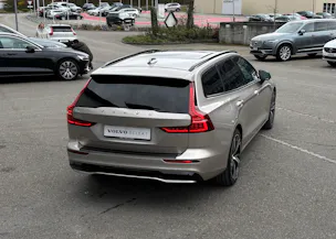 Volvo V60 2.0 B5 Ultimate Dark AWD