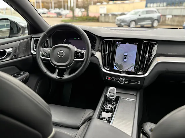 Volvo V60 2.0 B5 Ultimate Dark AWD
