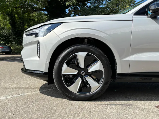 Volvo EX90 Twin Plus AWD