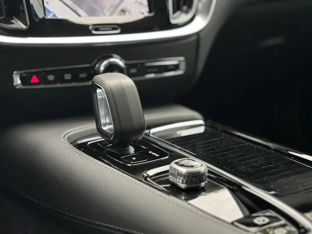 Volvo V60 2.0 T8 TE Ultra Dark eAWD