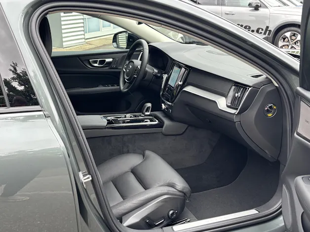 Volvo V60 2.0 T8 TE Ultra Dark eAWD