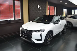 DS Automobiles 3 Crossback 1.2 Hybrid Jules Verne