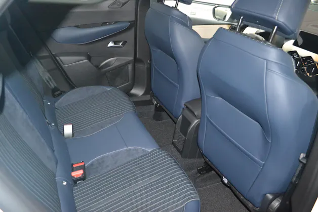 DS Automobiles 3 Crossback 1.2 Hybrid Jules Verne