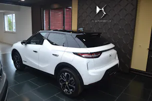 DS Automobiles 3 Crossback 1.2 Hybrid Jules Verne