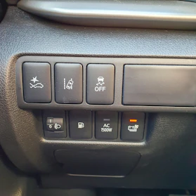 MITSUBISHI ECLIPSE CROSS 13
