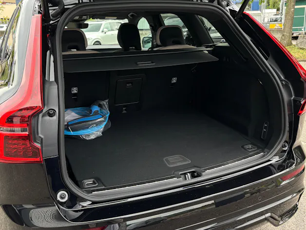 Volvo XC60 2.0 T8 TE Ultra Dark eAWD