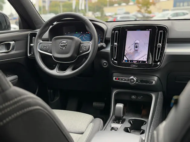 Volvo XC40 2.0 B3 MH XCITE