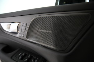 Vehicle image VOLVO V60 2.0 T6 TE Ultra Dark eAWD