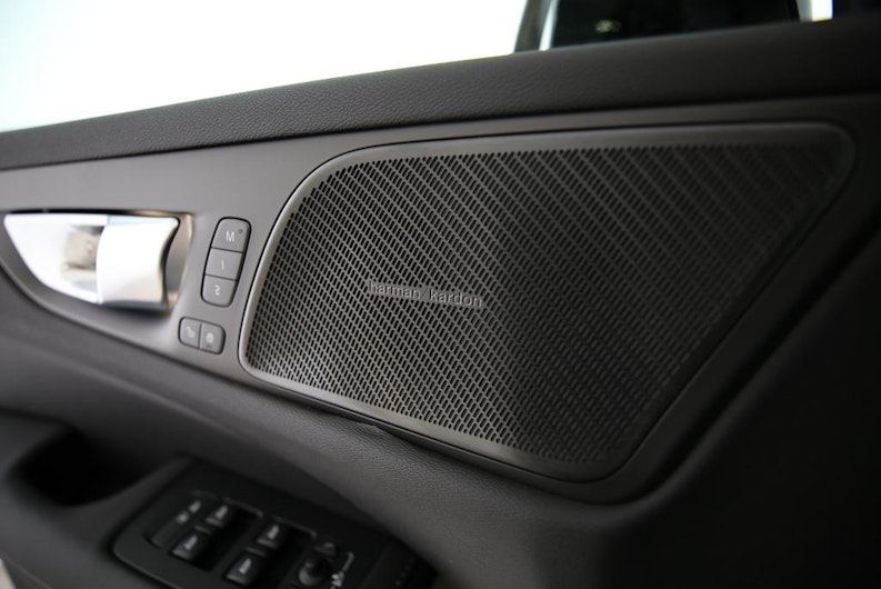 Vehicle image VOLVO V60