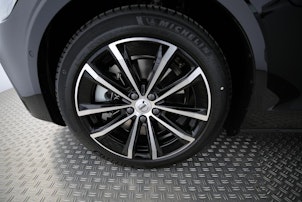 Vehicle image VOLVO V60 2.0 T6 TE Ultra Dark eAWD