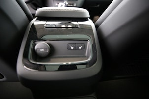 Vehicle image VOLVO V60 2.0 T6 TE Ultra Dark eAWD