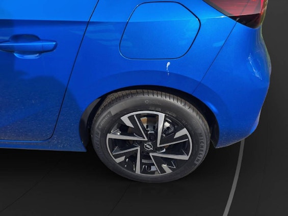 Vehicle image 9 Vehicle image 9