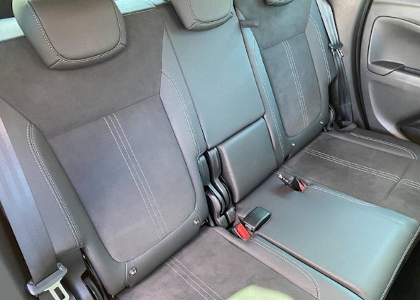 Vehicle image 7 Vehicle image 7