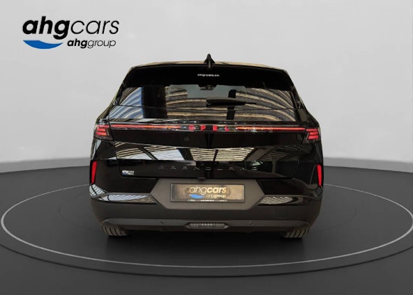 Vehicle image 3 Vehicle image 3