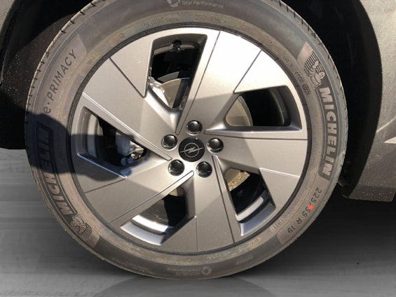 Vehicle image 9 Vehicle image 9