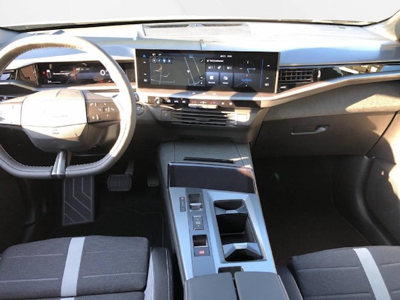 Vehicle image 6 Vehicle image 6