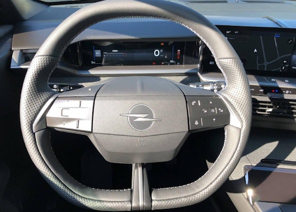 Vehicle image 5 Vehicle image 5