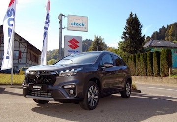 Vehicle image SUZUKI S-CROSS 0 Vehicle image SUZUKI S-CROSS 0