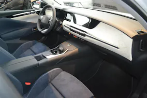 DS Automobiles No4 E-Tense Jules Verne