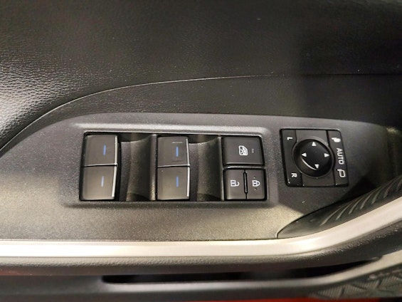 Vehicle image 14 Vehicle image 14