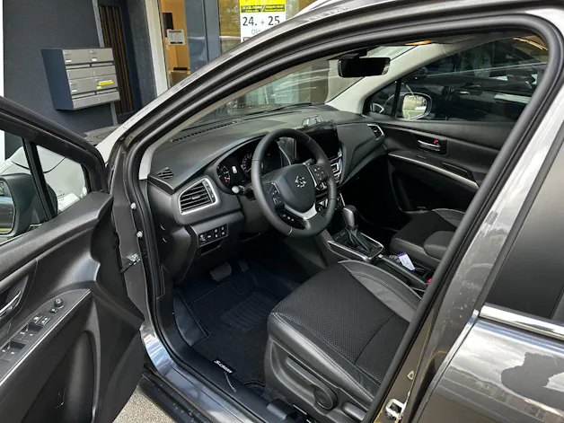 Suzuki S-Cross 1.4 T Compact Top Hybrid 4x4