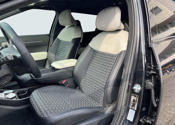 Vehicle image 12 Vehicle image 12