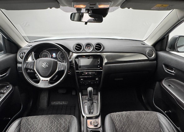 Vehicle image 4 Vehicle image 4