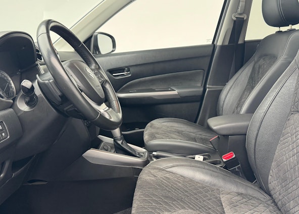 Vehicle image 3 Vehicle image 3