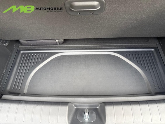 Vehicle image 7 Vehicle image 7