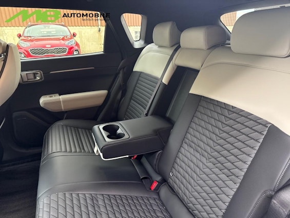 Vehicle image 11 Vehicle image 11