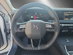 DS Automobiles No4 1.2 Hybrid Pallas
