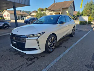 DS Automobiles No4 1.2 Hybrid Pallas