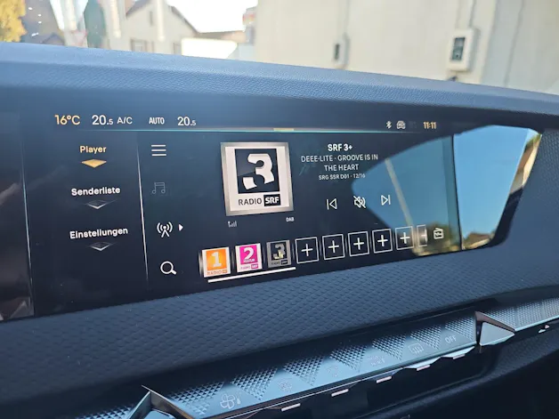 DS Automobiles No4 1.2 Hybrid Pallas