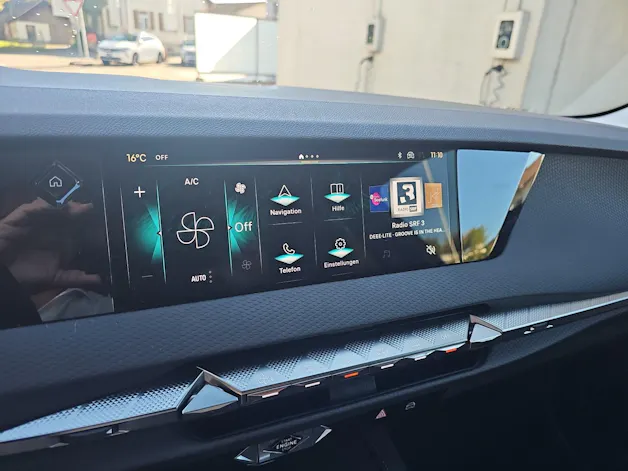 DS Automobiles No4 1.2 Hybrid Pallas