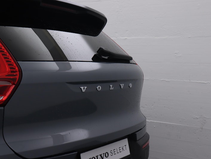 Vehicle image VOLVO XC40