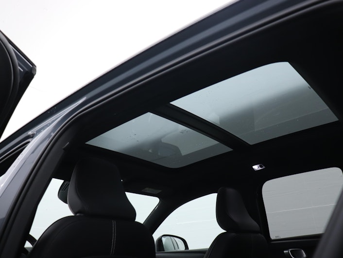 Vehicle image VOLVO XC40